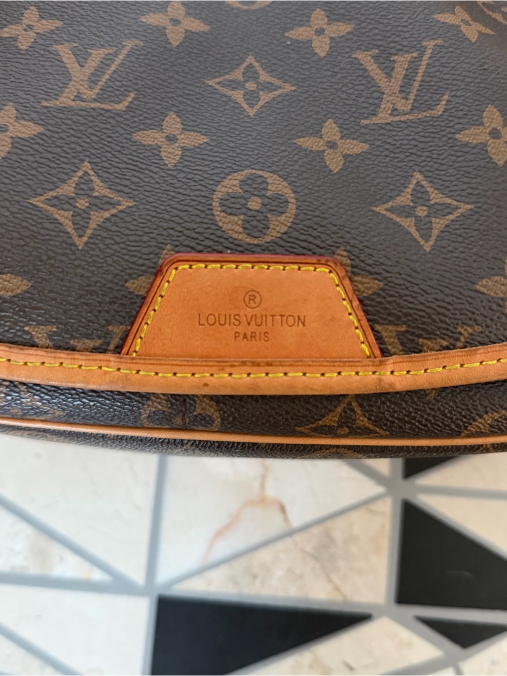 Louis Vuitton Brown Monogram Shoulder Bag with Tan Trim - Menilmontant - Picture 3 of 12